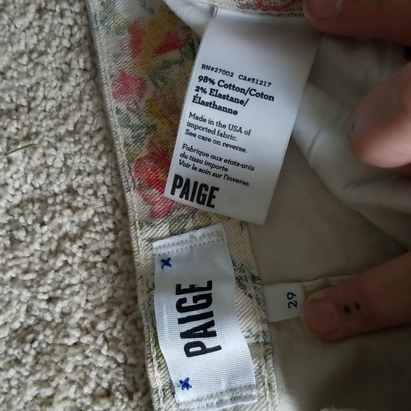 Cute floral shorts - Picture 3 of 4